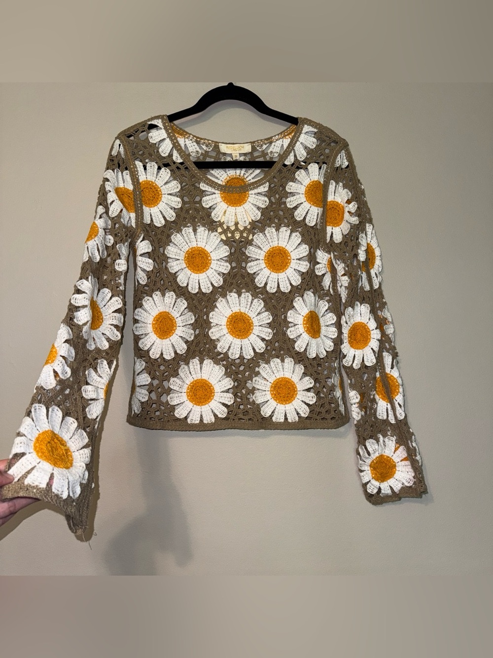 NWT REBELLION women’s  Long Sleeve Daisy Crochet Top sz M ✨